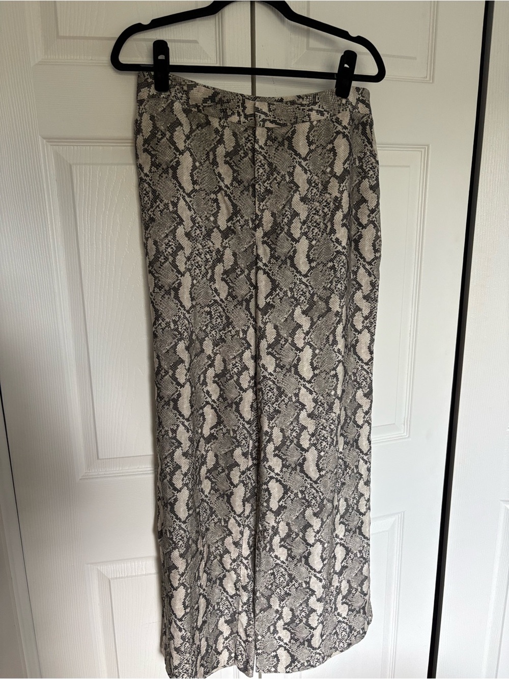 H&M Neutral Snake Print Wide Leg Pants - Gray & Cream